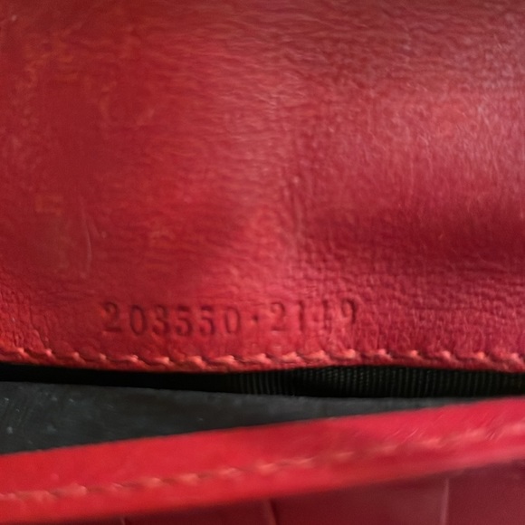 Authentic red Gucci wallet - Picture 4 of 5
